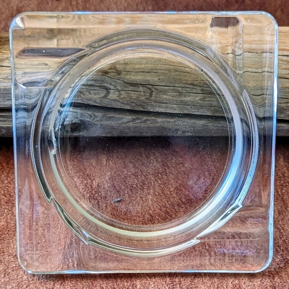 3 Vintage Glass Ashtrays - Picture 10 of 12